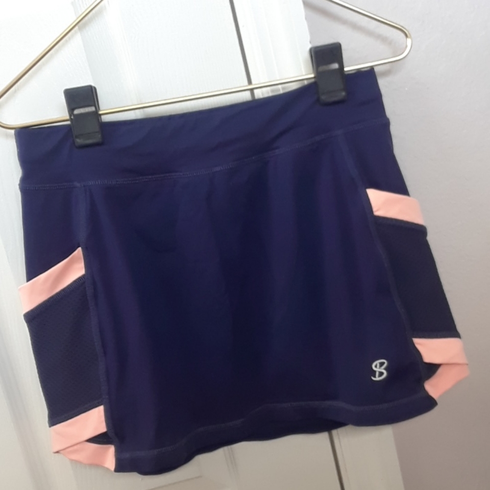 Sofibella Skort..Medium - image 1